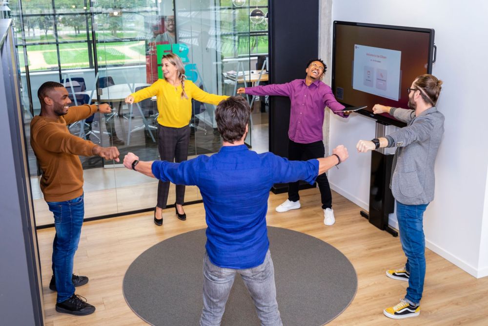 The team standup meeting KF 1430 LR
