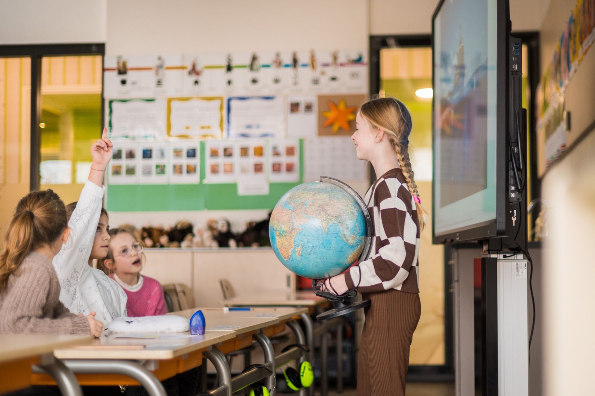 CTOUCH Riva 2 classroom 12