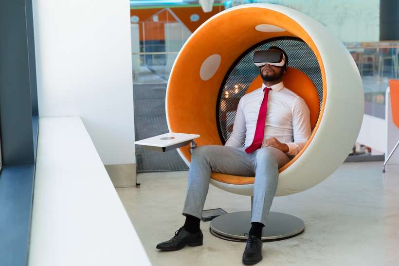 P2 ctouch peaceful businessman in VR headset small